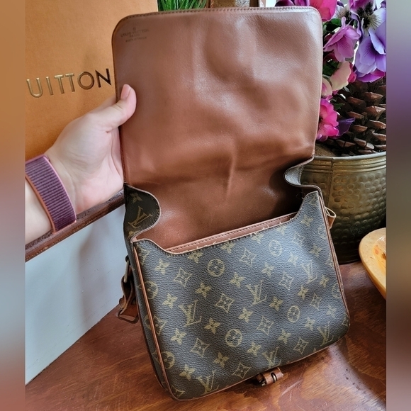 Auth Louis Vuitton Vintage 1986 Monogram Cartouchiere Crossbody Bag - Picture 8 of 16